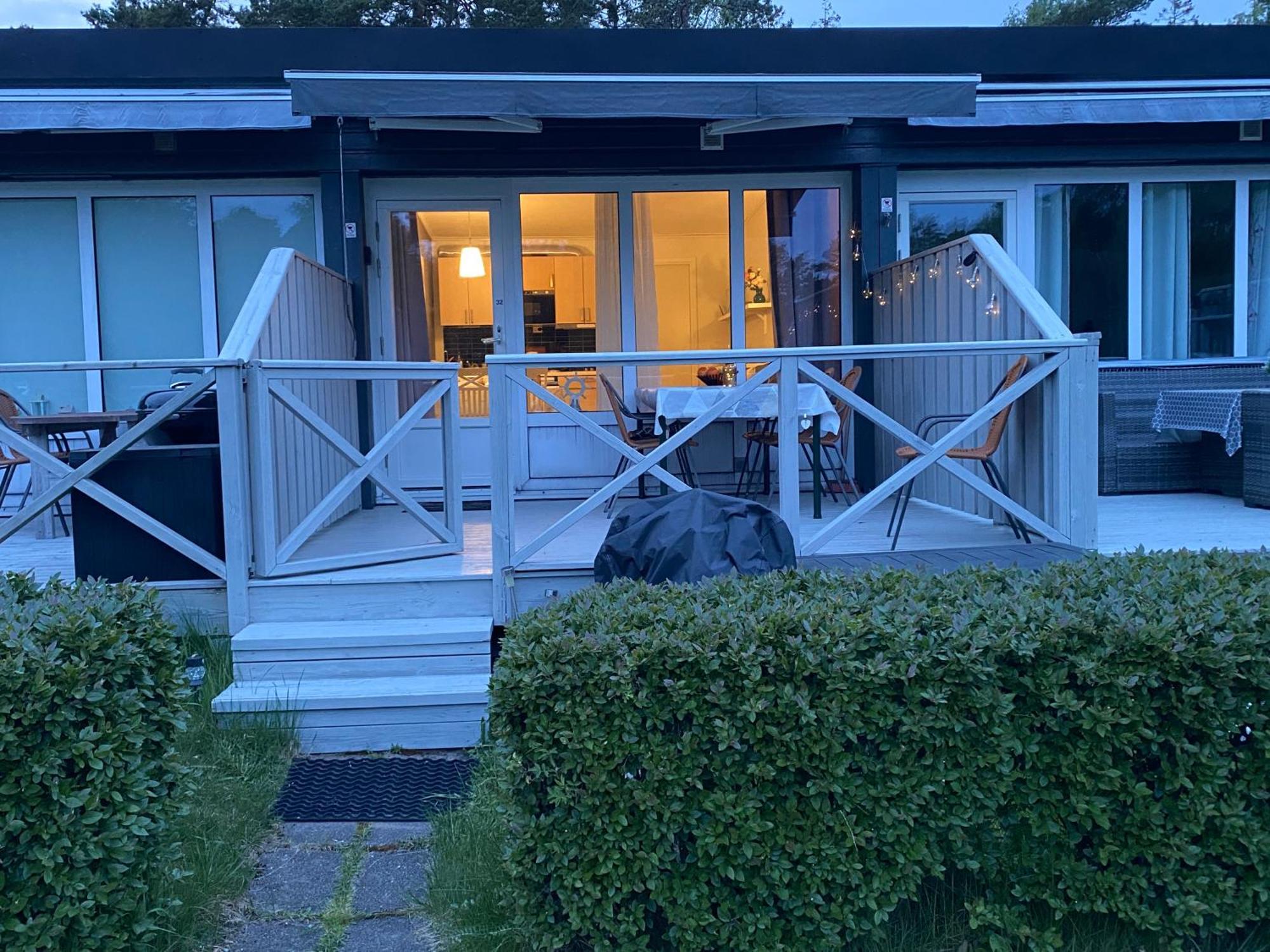 Haellestrand Apartment 32 Stromstad Exterior photo